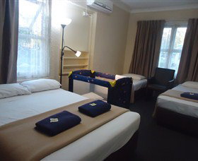 Kingsford Riverside Inn - Stayed 0