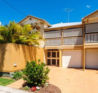 Cream Gables Bed and Breakfast - Stayed