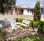 Colonial Motel and Apartments - Stays Accommodation