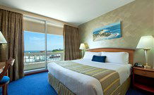 Quality Hotel NOAHS On The Beach - Newcastle - Stays Accommodation 2