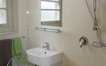 Elm & Wren - Stayed 6