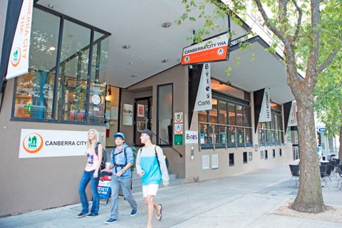 Canberra City YHA - Stays Accommodation 0