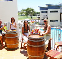 Emu's Beach Resort - Stays Accommodation