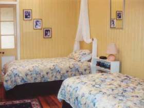 Grafton Rose Bed And Breakfast - Stayed 1