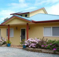 Whitby on Wallis Lakefront Cottage - Stayed