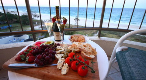 San Simeon Beachfront Apartments - Stayed 4