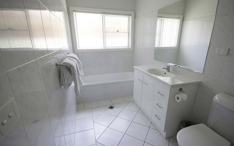 Best Western Plus Charles Sturt Suites And Apartments - Stayed 13
