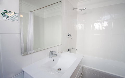 Best Western Plus Charles Sturt Suites And Apartments - Stayed 17