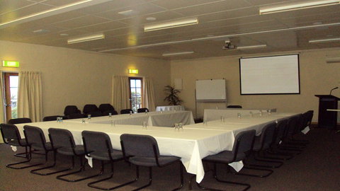 BEST WESTERN Beachfront At Bicheno - Stays Accommodation 2