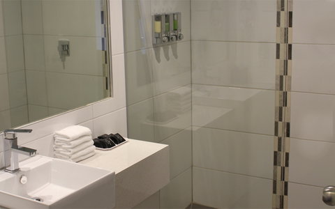 BEST WESTERN Riverside Apartments - Stayed 3