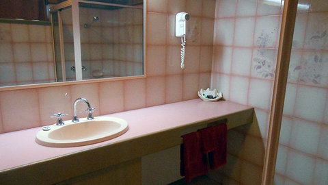 BEST WESTERN Pines Country Club Motor Inn - Stayed 0