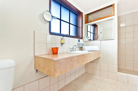 BEST WESTERN Tudor Motor Inn - Stayed 20