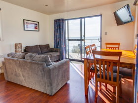 Swansea Beach Chalets - Stayed 1