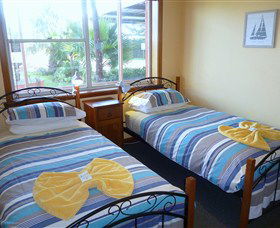 Alice Beside The Sea - Stayed 2