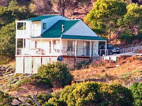 Flinders Island TAS Stayed