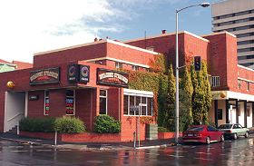 Welcome Stranger Hotel - Stays Accommodation 0