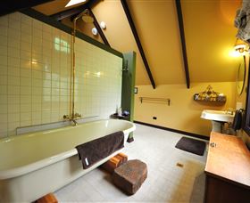 Clear Creek Cottage - Stayed 3