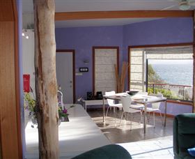 Larus Waterfront Cottage - Stayed 3