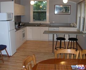 Launceston Apartments - Coronation Cottage - Stayed 1