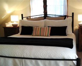 Touchwood Cottages & Craft Gallery & Cafe - Stayed 4