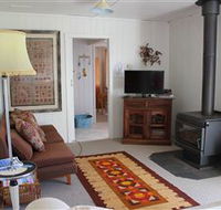 Sisters Beach House - Stays Accommodation