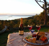 Island View Spa Cottage - Stayed