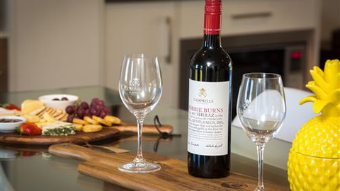 Howlong Country Golf Club & Motel - Stayed 6