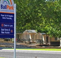 Ball Park Caravan Park - Stayed