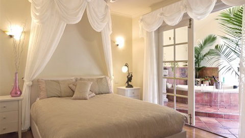 Lakeside Cottage - Stayed 2