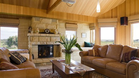 Lonsdale Views - Stayed 2