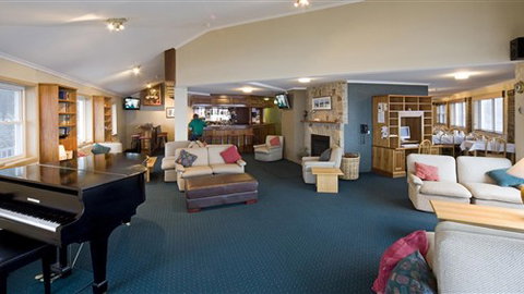 Attunga Alpine Lodge And Apartments - Stays Accommodation 4