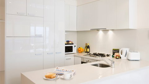 Melbourne Short Stay Apartments - On Whiteman - Stayed 2