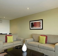 Dolphin Apartments - Stayed