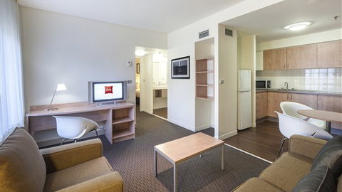 Ibis Melbourne Hotel And Apartments - Stayed 1