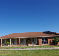 Australian Settlers Motor Inn - Stayed