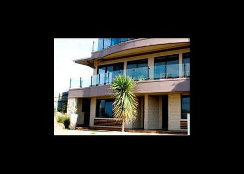 On The Esplanade - Stayed 5