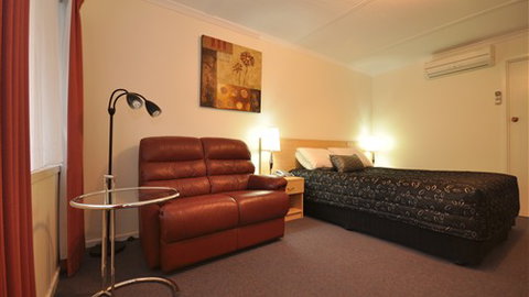 Edinburgh Motor Inn - Stayed 2