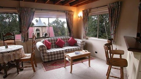 Camelot Tower And Penthouse - Stayed 1