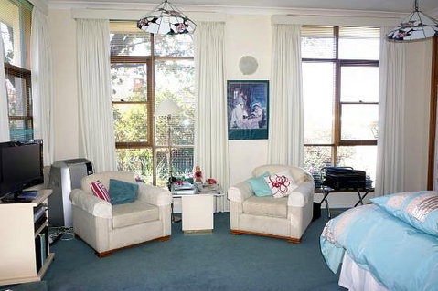 Practically Lakeside B And B - Stays Accommodation 1