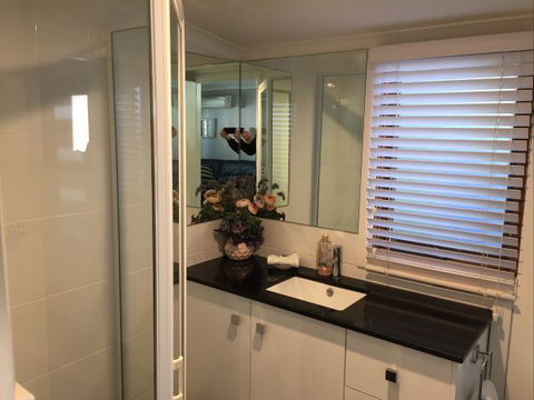 Apartments On-The-Park: The Studio - Stayed 12