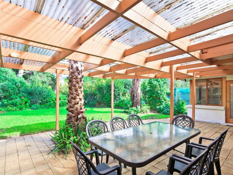 Century 21 SouthCoast: Moana Blue - Stayed 7