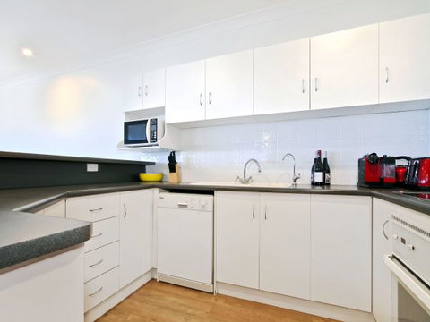 Century 21 SouthCoast: Moana Blue - Stayed 14