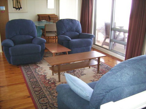 Century 21 SouthCoast: Moana Blue - Stayed 19