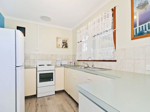 Century 21 SouthCoast: Moana Blue - Stayed 53