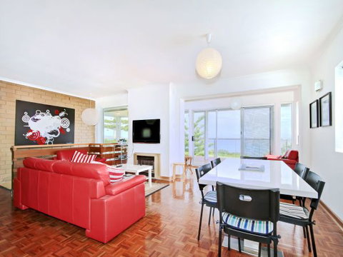 Century 21 SouthCoast: Moana Blue - Stayed 74