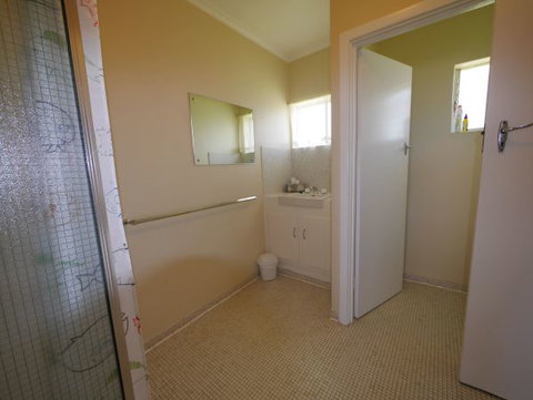 Century 21 SouthCoast: Moana Blue - Stayed 83