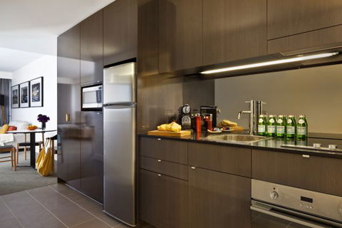 East Hotel + Apartments - Stayed 2