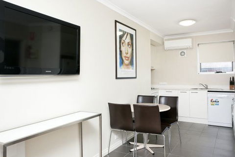 Forrest Hotel And Apartments - Stayed 1