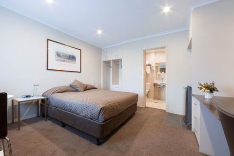 Forrest Hotel And Apartments - Stayed 6