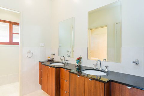 Elderslie House - Stayed 86